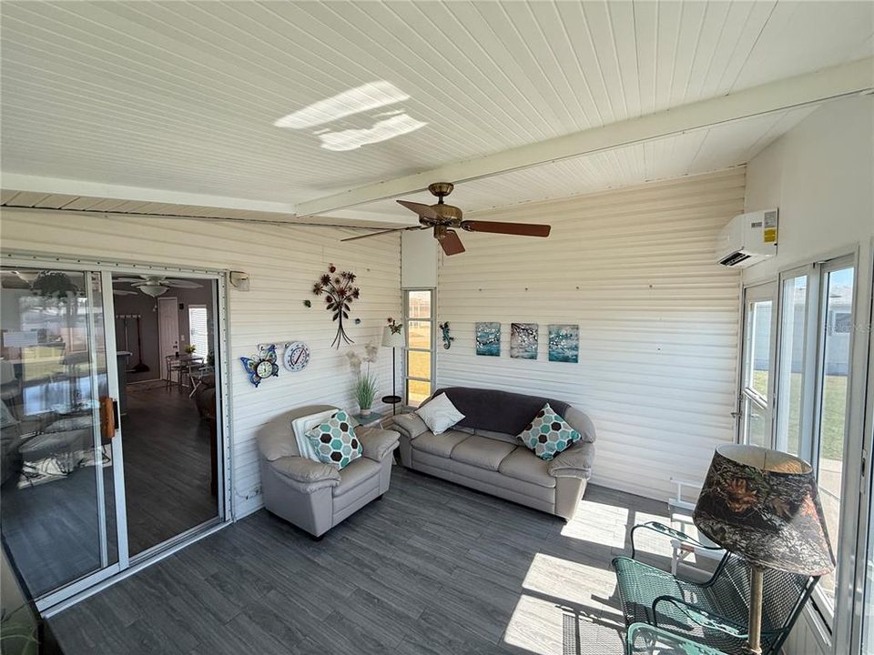 For Sale: $160,000 (1 beds, 1 baths, 800 Square Feet)