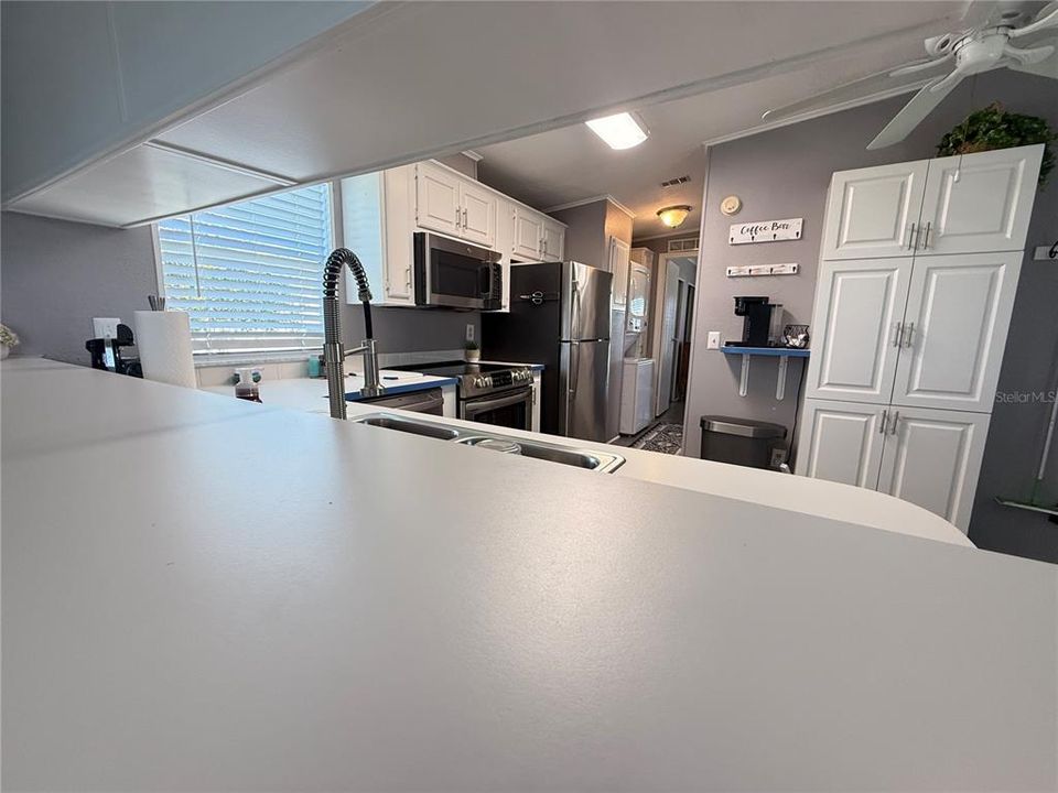 For Sale: $160,000 (1 beds, 1 baths, 800 Square Feet)