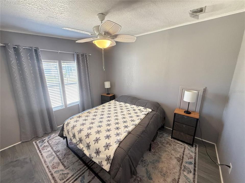 For Sale: $160,000 (1 beds, 1 baths, 800 Square Feet)