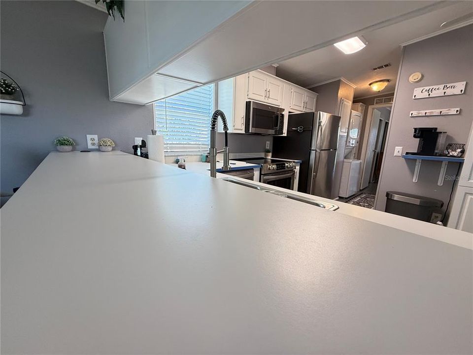 For Sale: $160,000 (1 beds, 1 baths, 800 Square Feet)