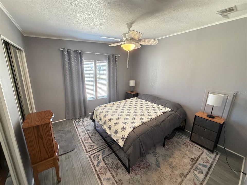 For Sale: $160,000 (1 beds, 1 baths, 800 Square Feet)