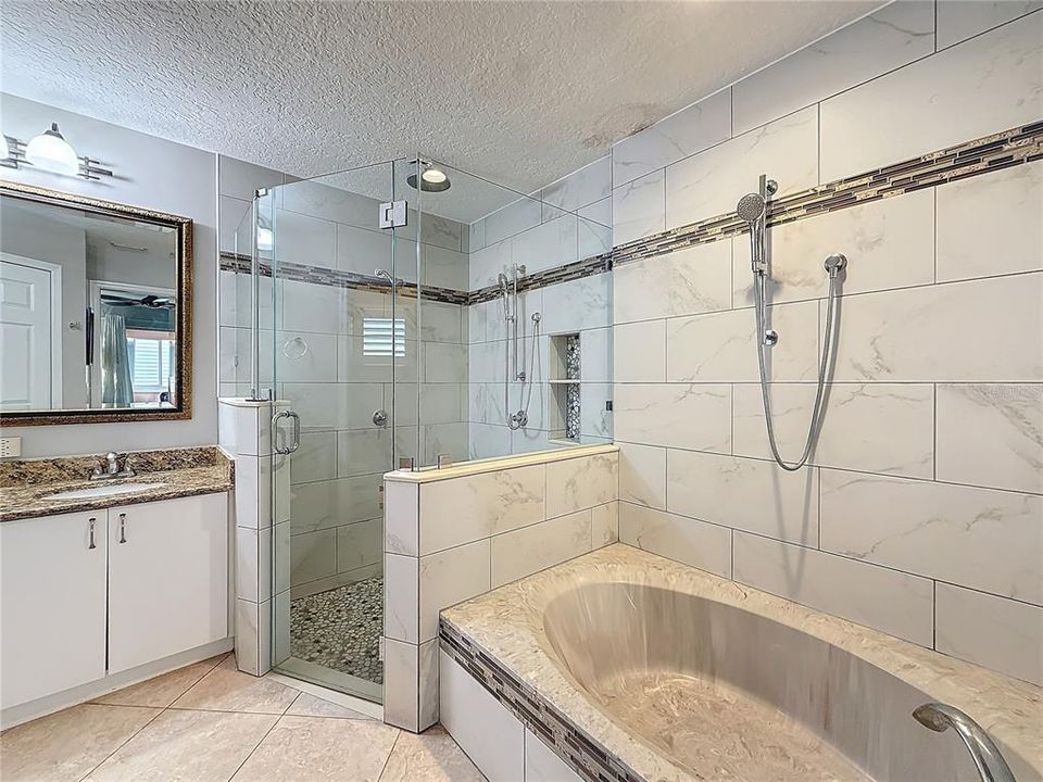 En Venta: $410,000 (3 camas, 2 baños, 1519 Pies cuadrados)