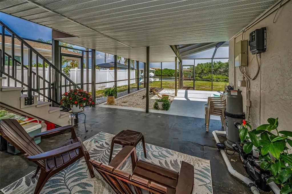 Под контрактом: $949,900 (3 спален, 2 ванн, 1600 Квадратных фут)