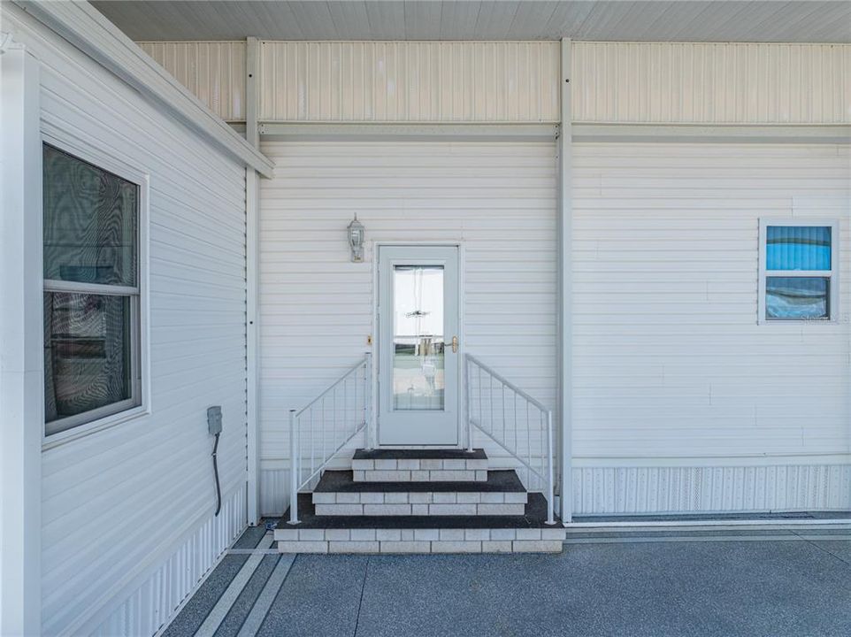 待售: $240,000 (2 贝兹, 3 浴室, 1307 平方英尺)