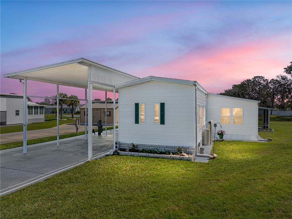 待售: $240,000 (2 贝兹, 3 浴室, 1307 平方英尺)