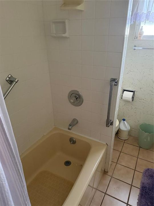 Activo con contrato: $74,000 (2 camas, 1 baños, 470 Pies cuadrados)