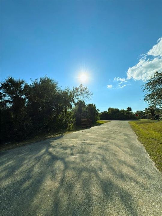 合同活跃: $11,500 (0.23 acres)