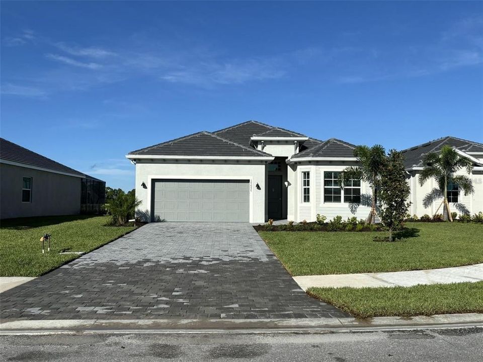 Vendido Recientemente: $795,000 (3 camas, 2 baños, 2061 Pies cuadrados)