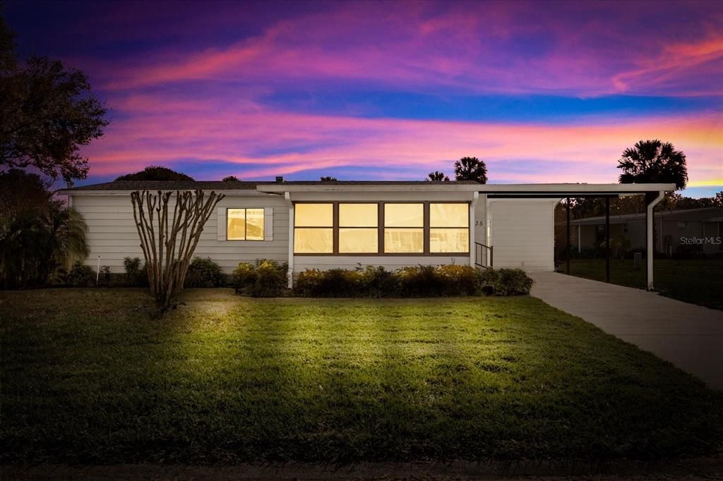 For Sale: $159,900 (2 beds, 1 baths, 1242 Square Feet)