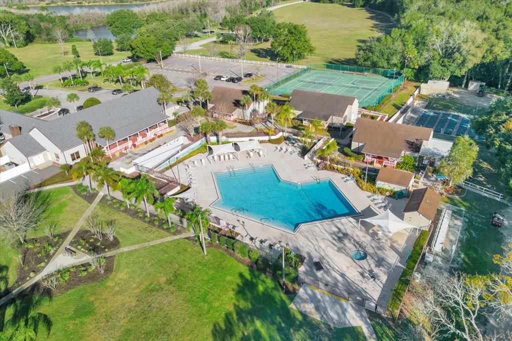 For Sale: $159,900 (2 beds, 1 baths, 1242 Square Feet)