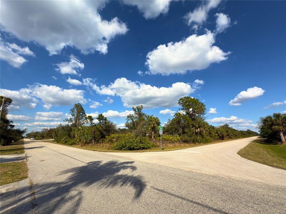 Под контрактом: $12,500 (0.27 acres)