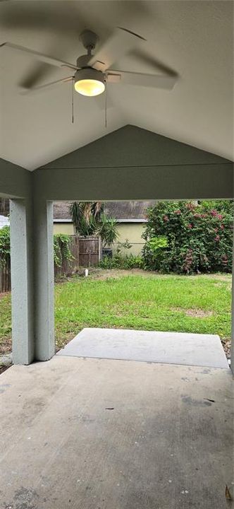 Active With Contract: $279,900 (3 beds, 2 baths, 1487 Square Feet)