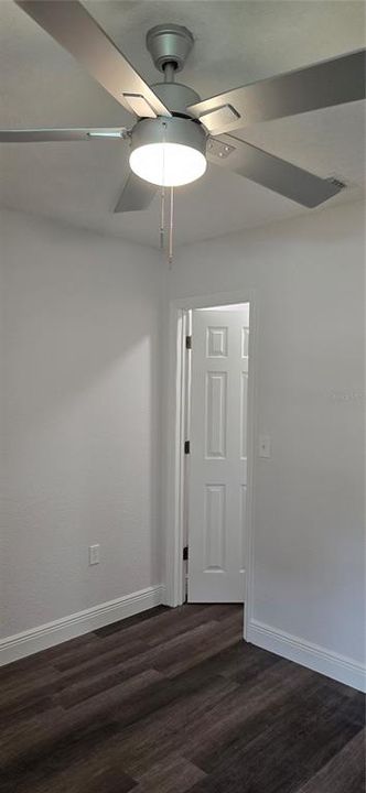 Active With Contract: $279,900 (3 beds, 2 baths, 1487 Square Feet)