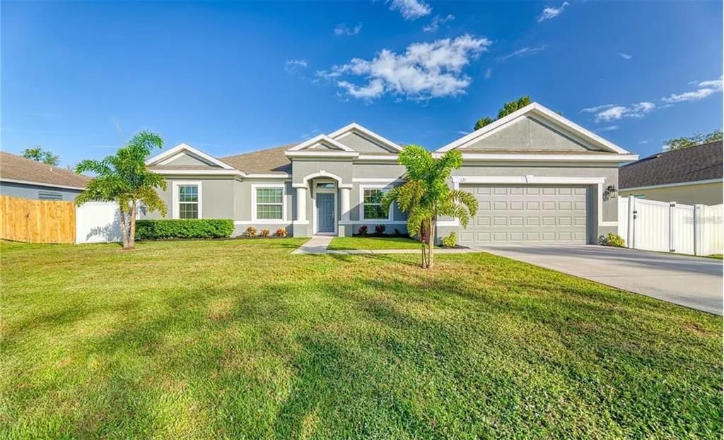 Recently Sold: $380,000 (3 beds, 2 baths, 2365 Square Feet)