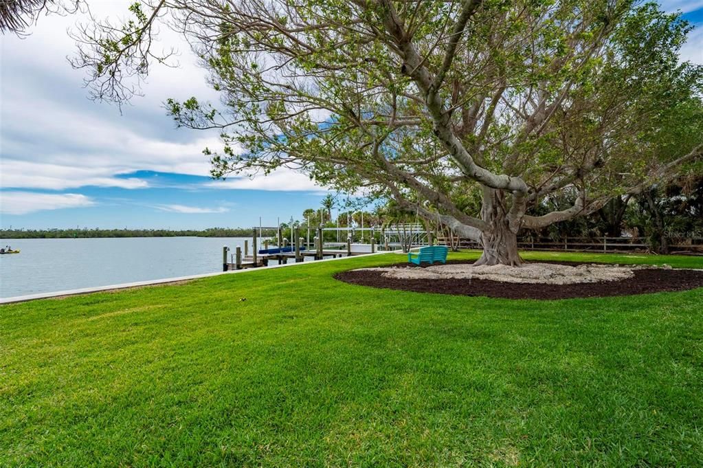 На продажу: $2,395,000 (3 спален, 3 ванн, 2648 Квадратных фут)