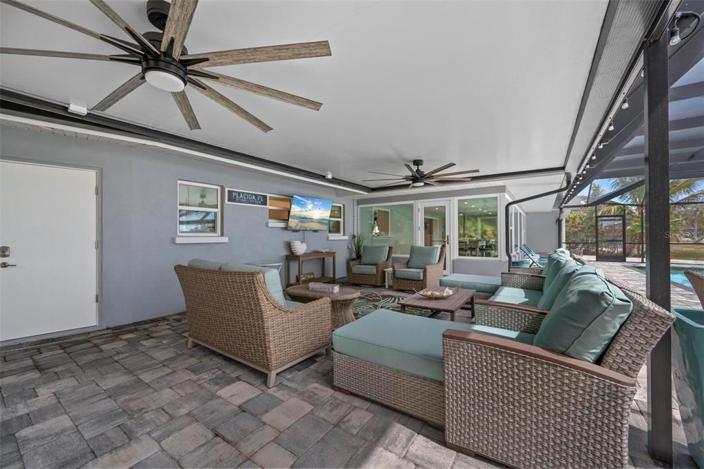 На продажу: $2,395,000 (3 спален, 3 ванн, 2648 Квадратных фут)