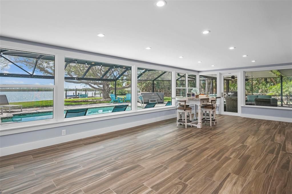 На продажу: $2,395,000 (3 спален, 3 ванн, 2648 Квадратных фут)