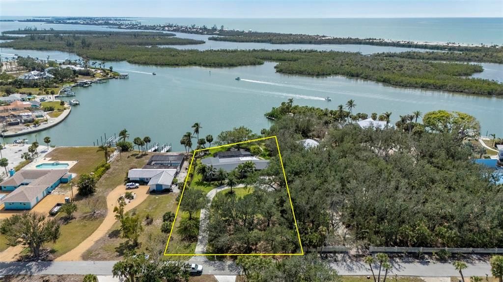 На продажу: $2,395,000 (3 спален, 3 ванн, 2648 Квадратных фут)