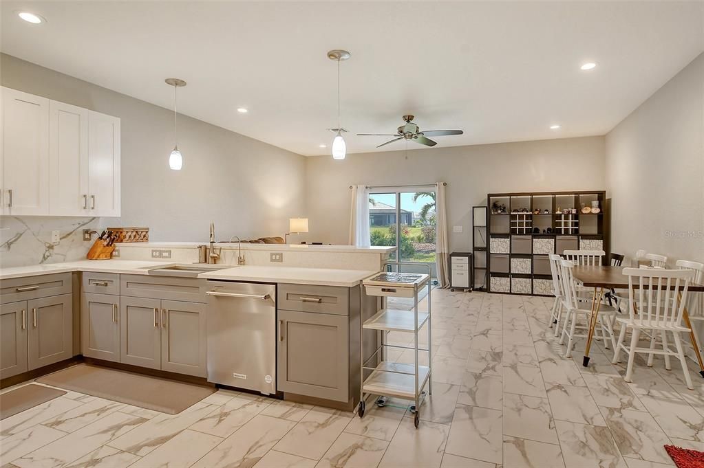 En Renta: $2,400 (3 camas, 2 baños, 1758 Pies cuadrados)