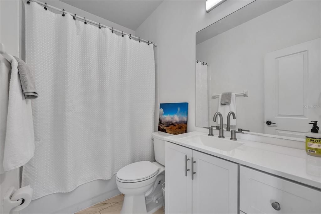 待售: $2,099,000 (6 贝兹, 4 浴室, 4446 平方英尺)