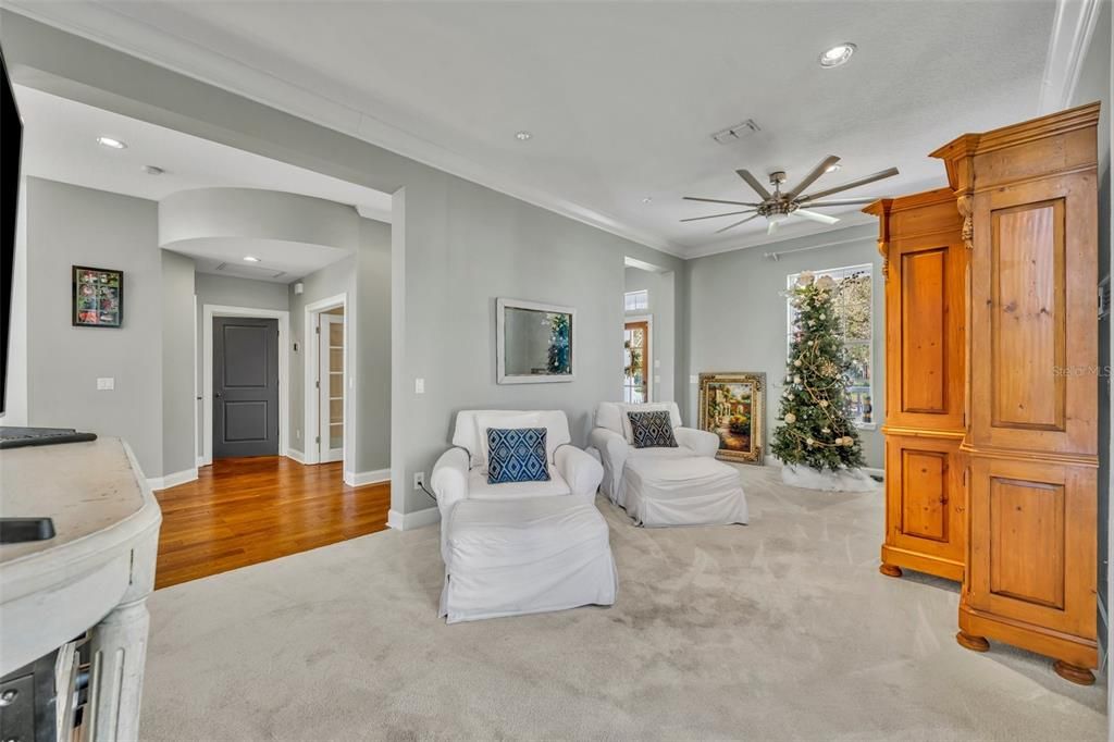 待售: $2,099,000 (6 贝兹, 4 浴室, 4446 平方英尺)