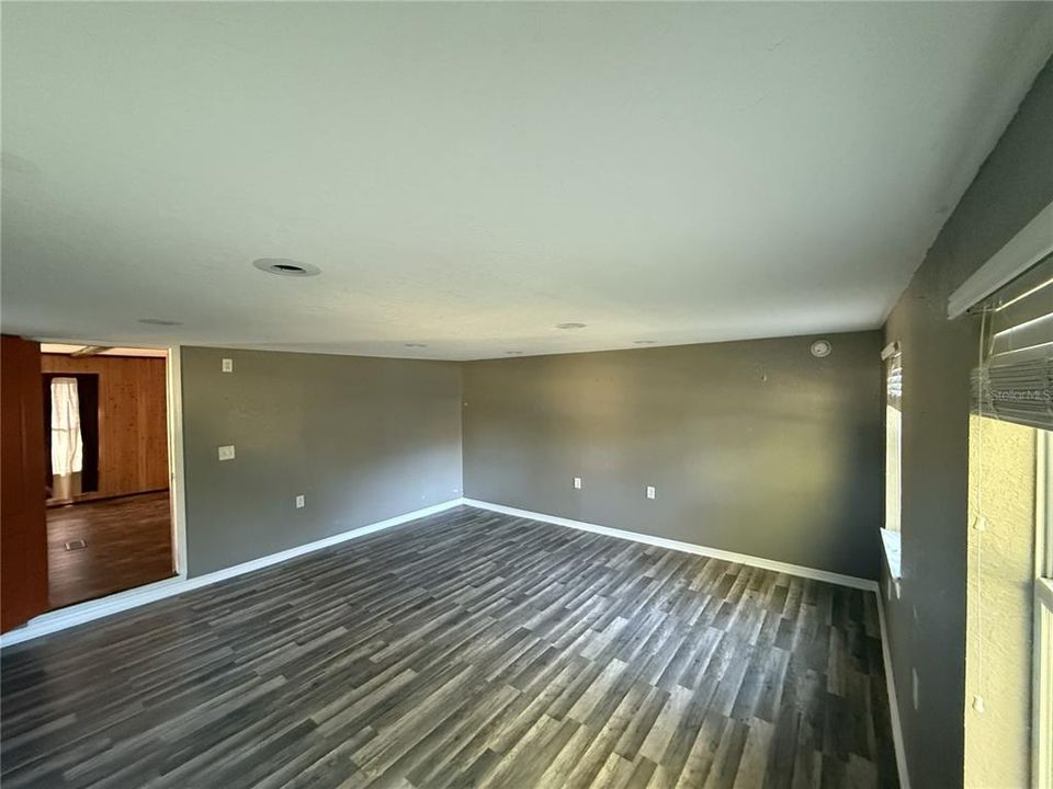 待售: $375,000 (3 贝兹, 3 浴室, 1918 平方英尺)