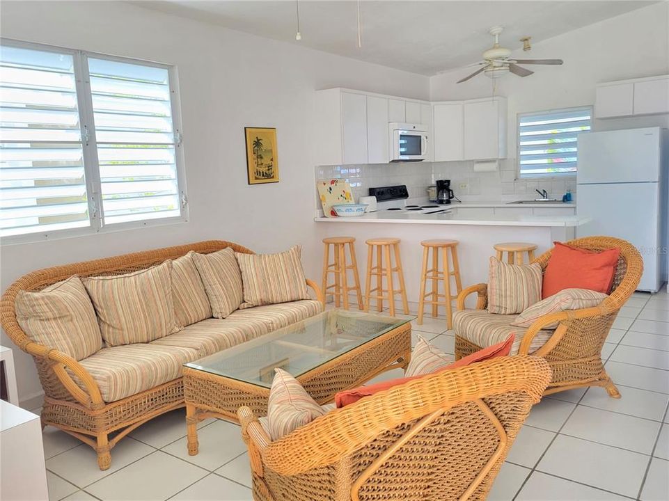 На продажу: $899,000 (5 спален, 4 ванн, 3000 Квадратных фут)