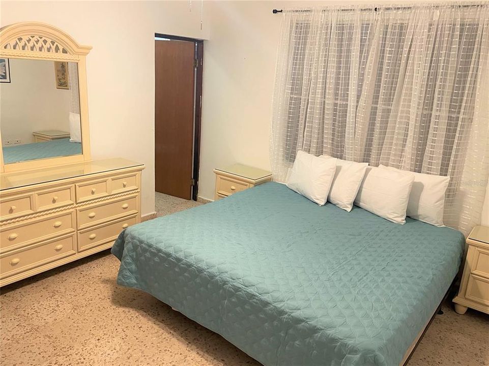 На продажу: $899,000 (5 спален, 4 ванн, 3000 Квадратных фут)