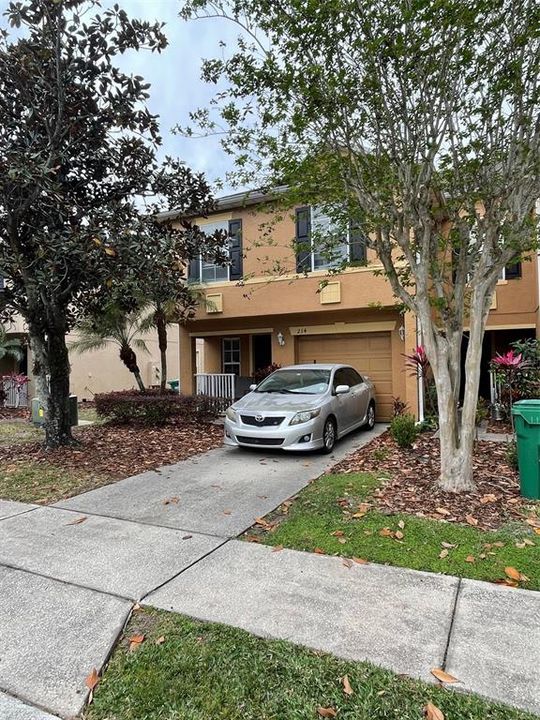 Recently Sold: $285,000 (3 beds, 2 baths, 1915 Square Feet)