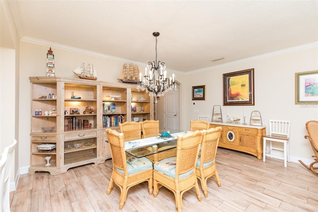 En Venta: $1,074,000 (4 camas, 3 baños, 2179 Pies cuadrados)