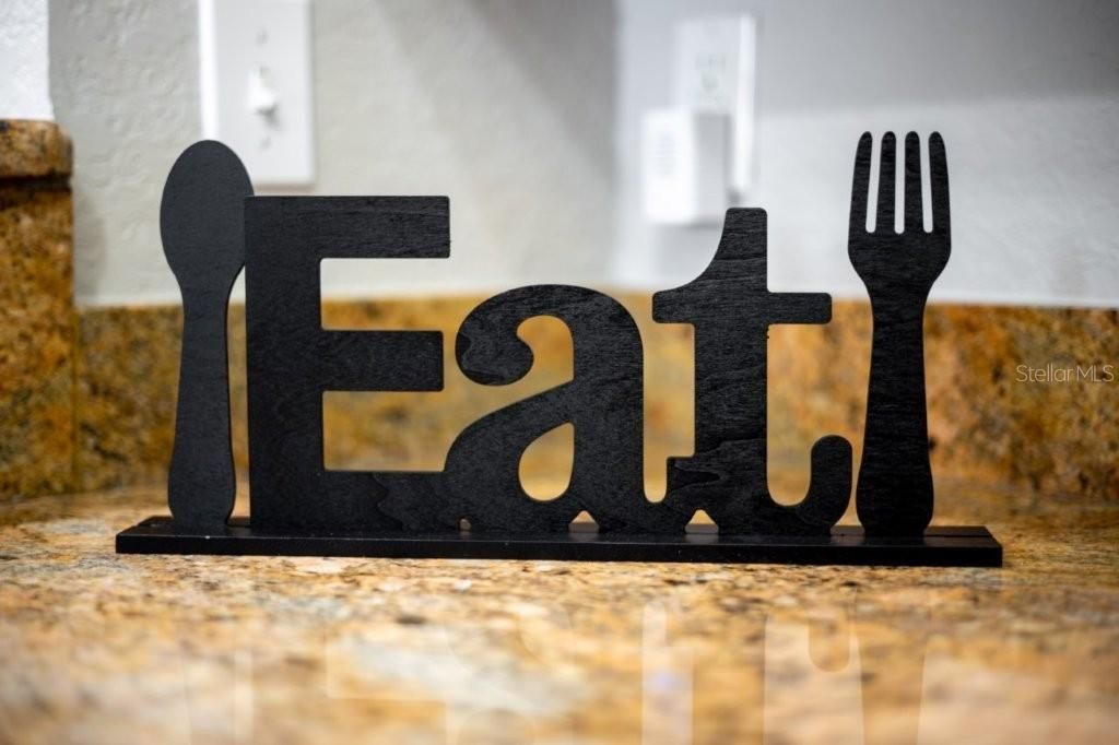 Active With Contract: $195,000 (2 beds, 2 baths, 1134 Square Feet)