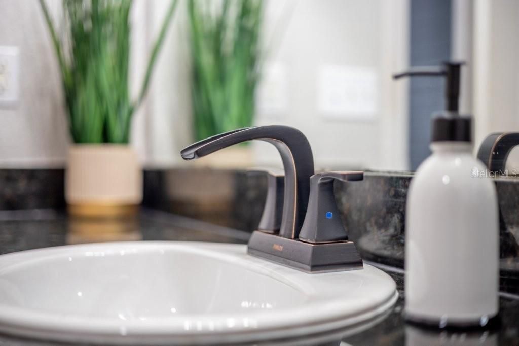 Active With Contract: $195,000 (2 beds, 2 baths, 1134 Square Feet)