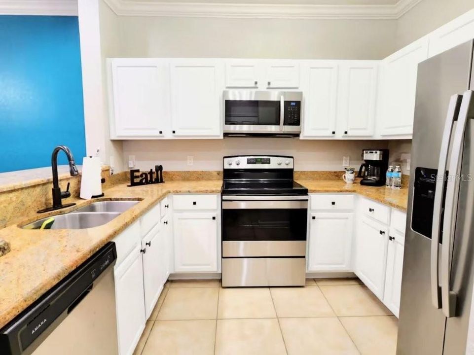 Active With Contract: $195,000 (2 beds, 2 baths, 1134 Square Feet)
