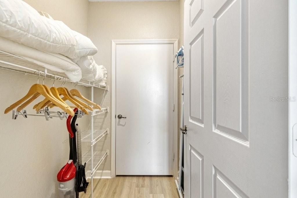 Active With Contract: $195,000 (2 beds, 2 baths, 1134 Square Feet)