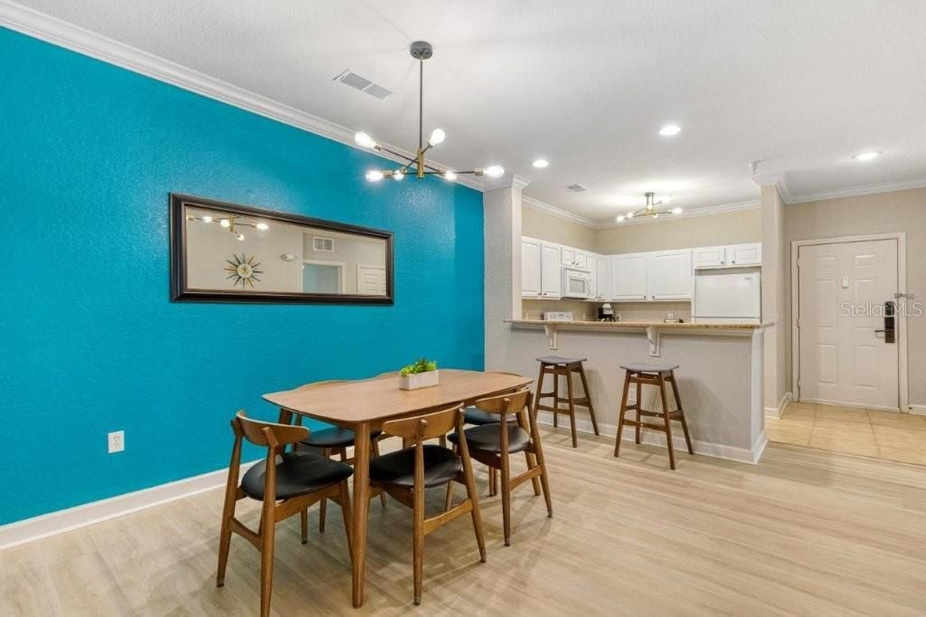 Active With Contract: $195,000 (2 beds, 2 baths, 1134 Square Feet)