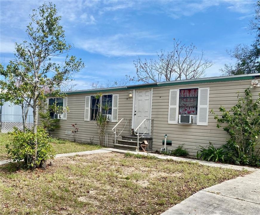 Recently Sold: $125,000 (3 beds, 2 baths, 1144 Square Feet)