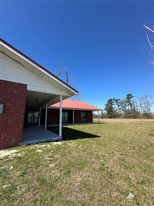 For Sale: $995,000 (5 beds, 3 baths, 2820 Square Feet)