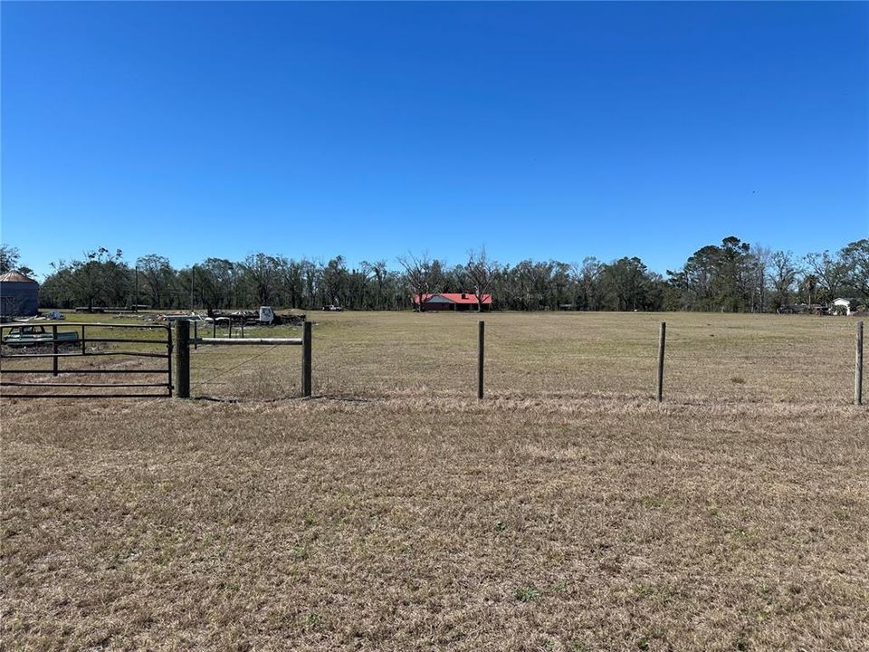 For Sale: $995,000 (5 beds, 3 baths, 2820 Square Feet)