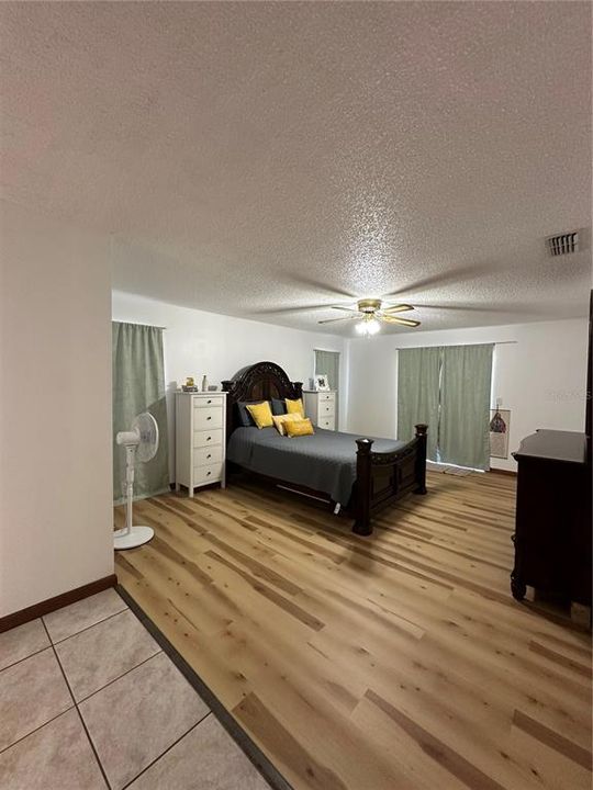 For Sale: $995,000 (5 beds, 3 baths, 2820 Square Feet)