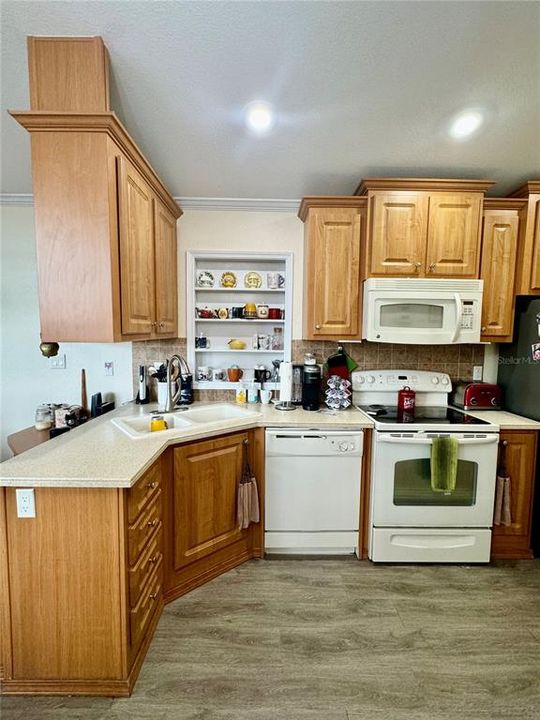 For Sale: $174,000 (2 beds, 2 baths, 1200 Square Feet)