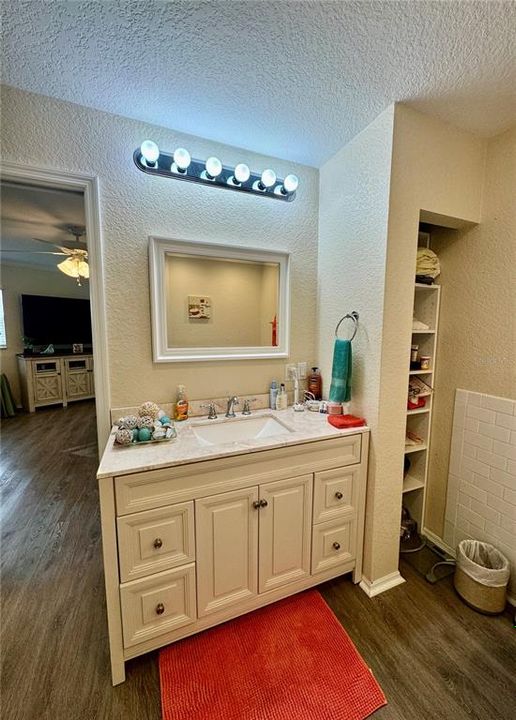 For Sale: $174,000 (2 beds, 2 baths, 1200 Square Feet)