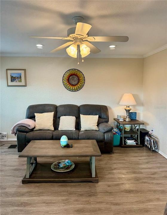 For Sale: $174,000 (2 beds, 2 baths, 1200 Square Feet)