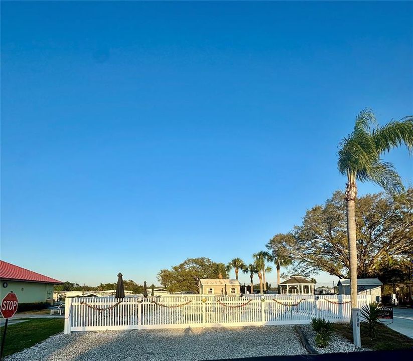 For Sale: $174,000 (2 beds, 2 baths, 1200 Square Feet)