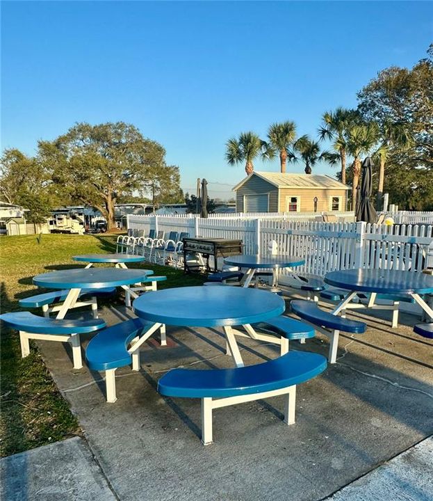 For Sale: $174,000 (2 beds, 2 baths, 1200 Square Feet)