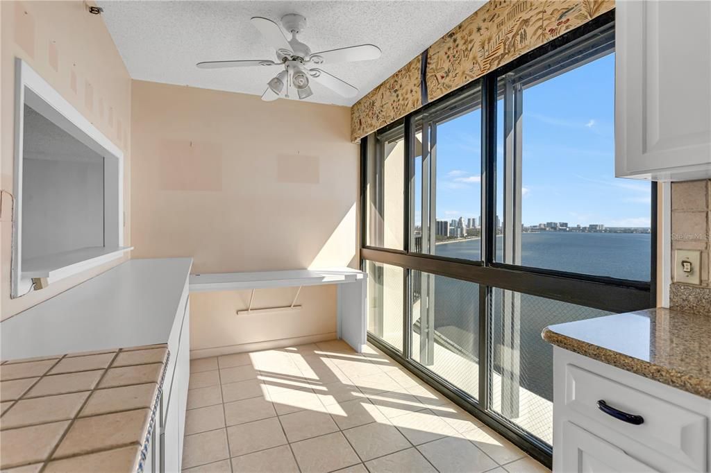 For Sale: $800,000 (3 beds, 2 baths, 2007 Square Feet)