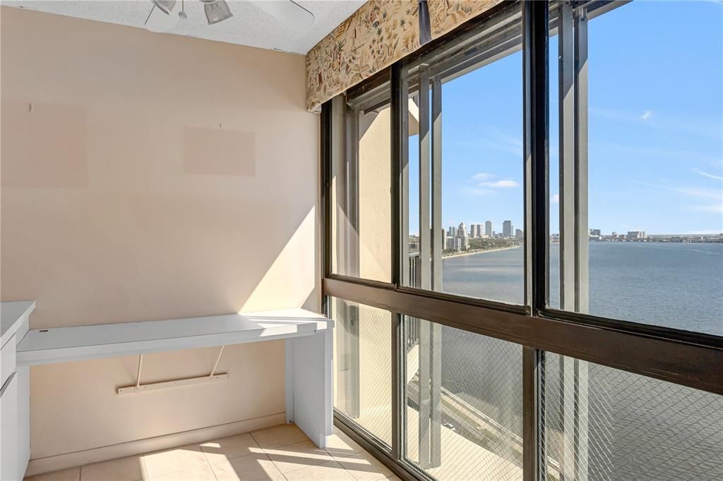 For Sale: $800,000 (3 beds, 2 baths, 2007 Square Feet)