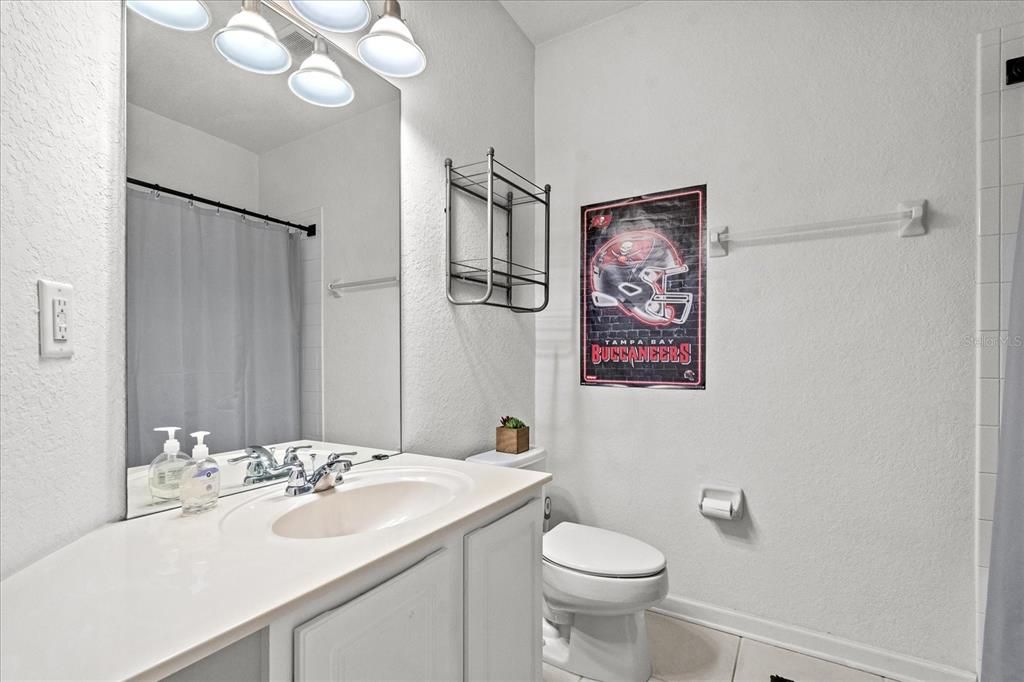 For Sale: $265,000 (3 beds, 2 baths, 1408 Square Feet)