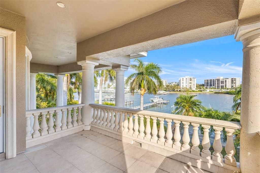 Active With Contract: $4,999,000 (4 beds, 4 baths, 7482 Square Feet)