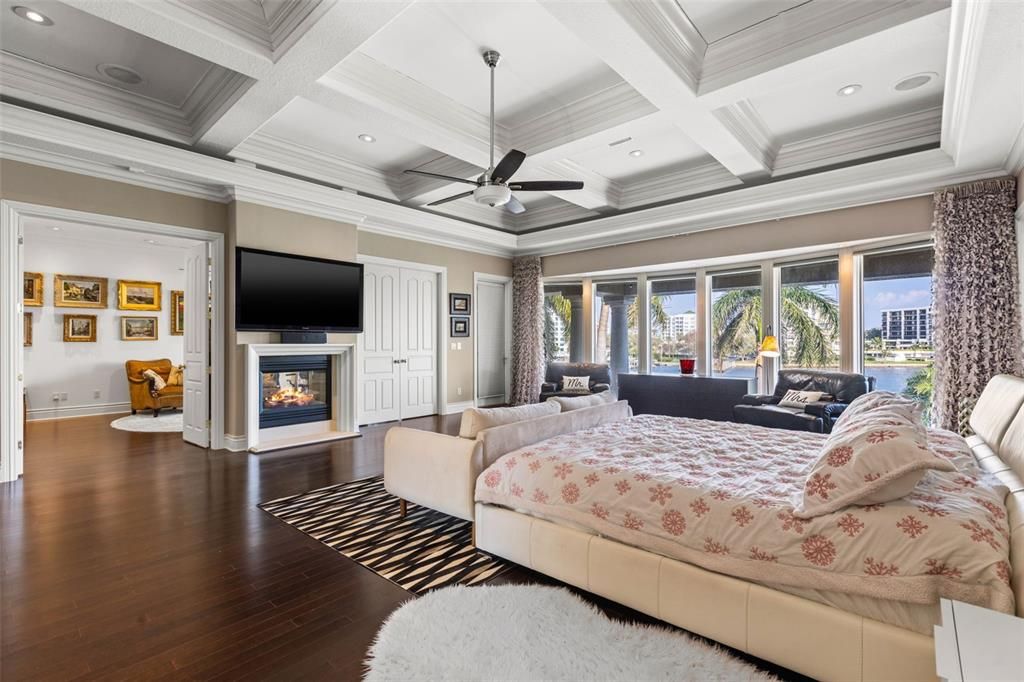 Active With Contract: $4,999,000 (4 beds, 4 baths, 7482 Square Feet)
