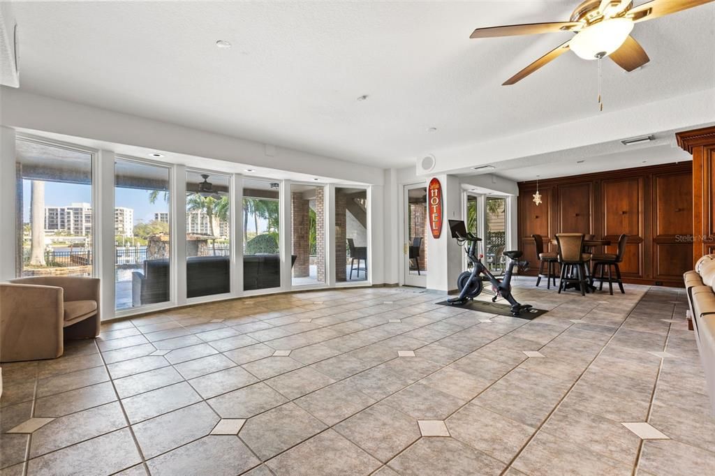 Active With Contract: $4,999,000 (4 beds, 4 baths, 7482 Square Feet)